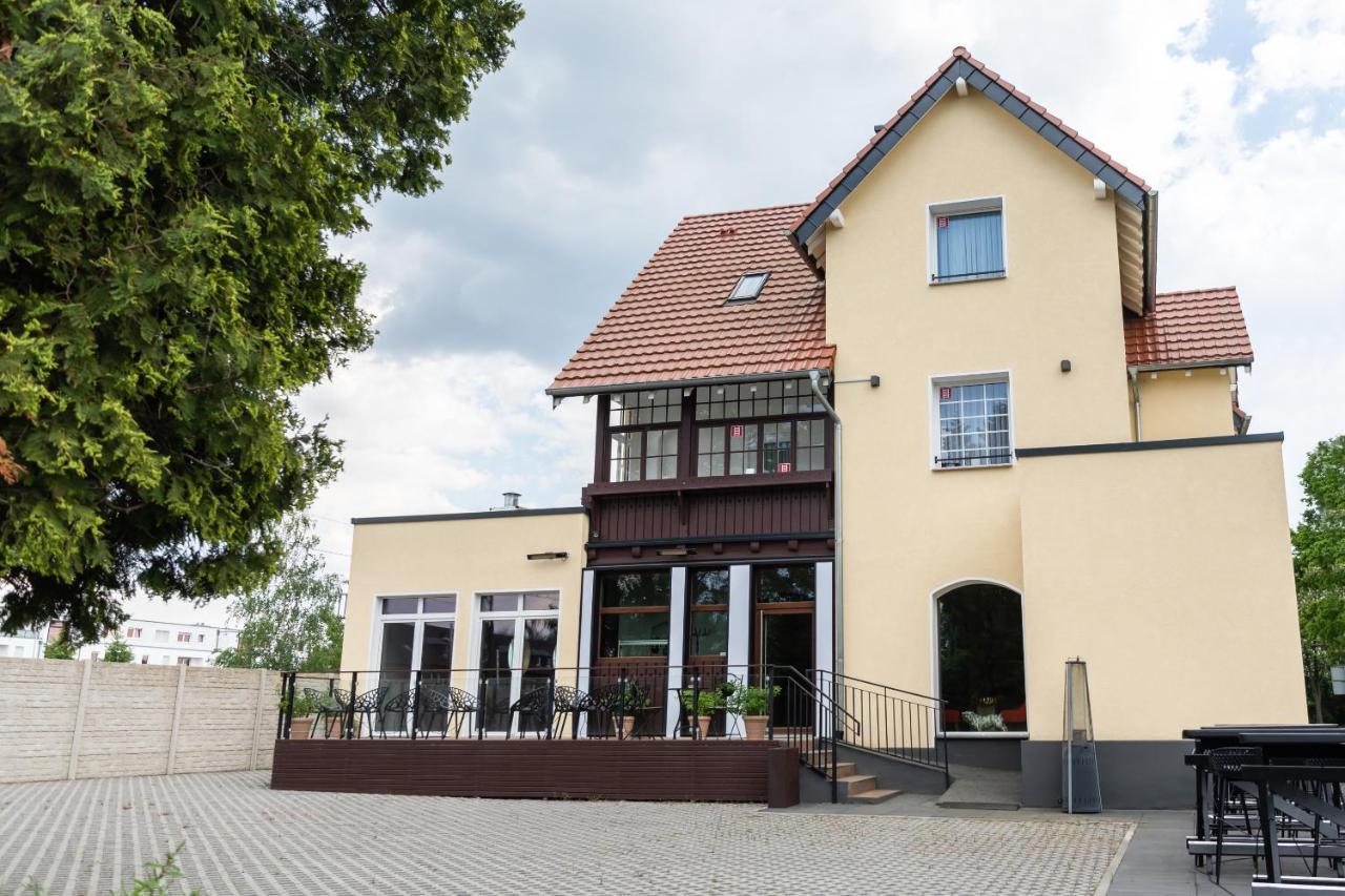 Pension Und Location Cham Meerbusch Exterior foto